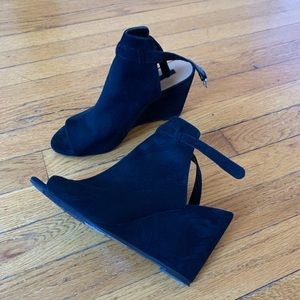 Forever 21 shoes black color